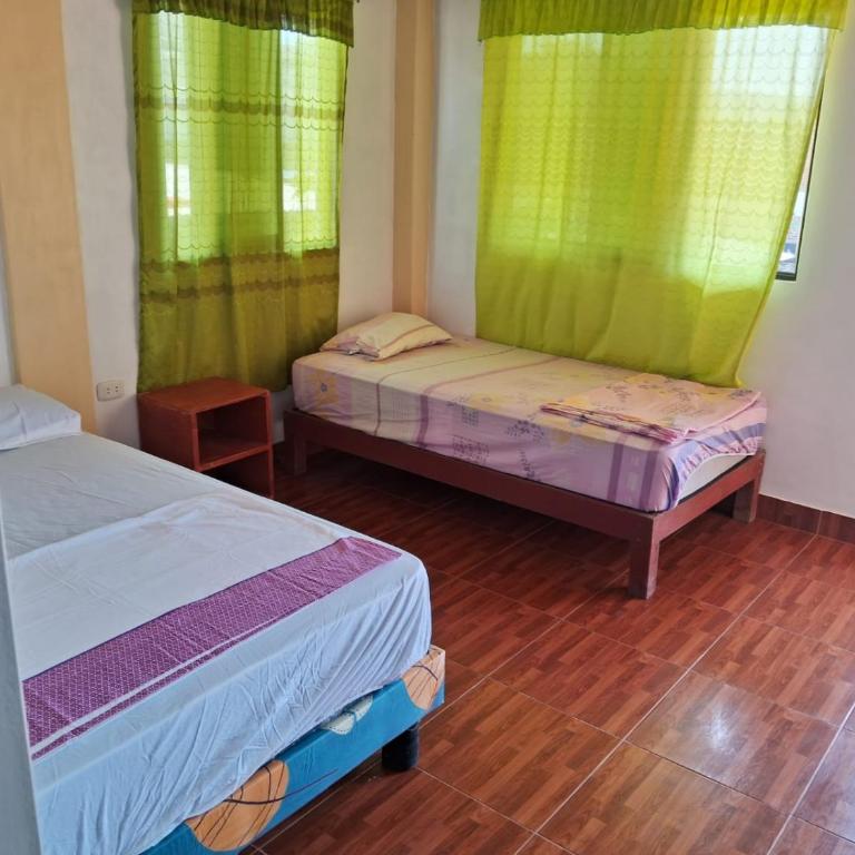 Dylan Beach - Family Room - 11