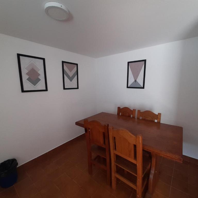 Colibrí departamentos - Family Double Room - 1