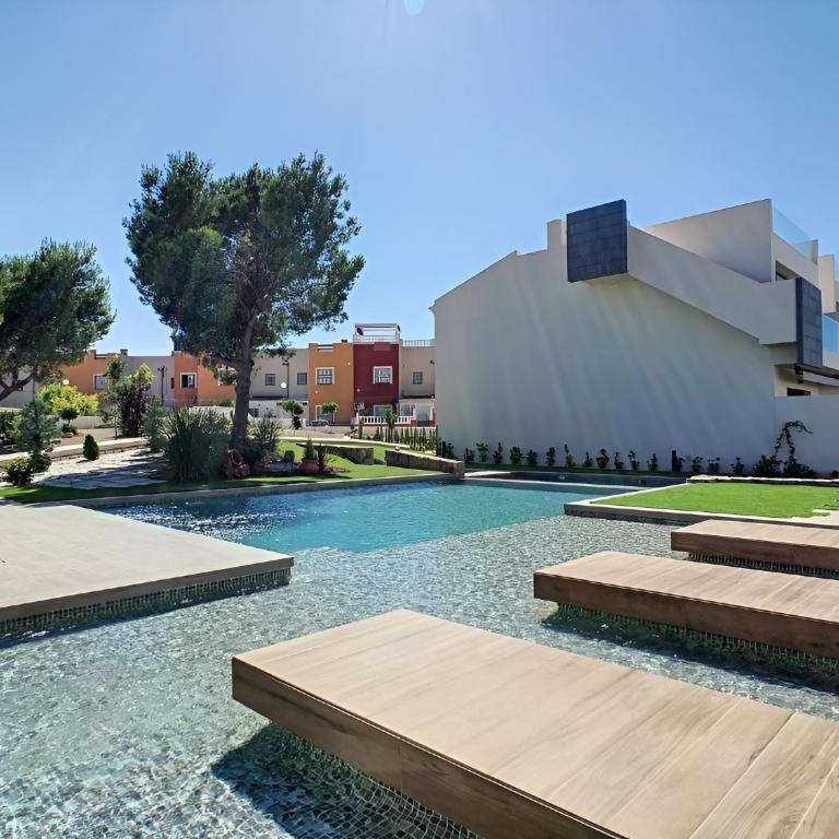 Balcon de la Laguna, Ground floor apt, stunning garden, pools - By OYOOSTAYS - Apartment - Ground Floor - 26