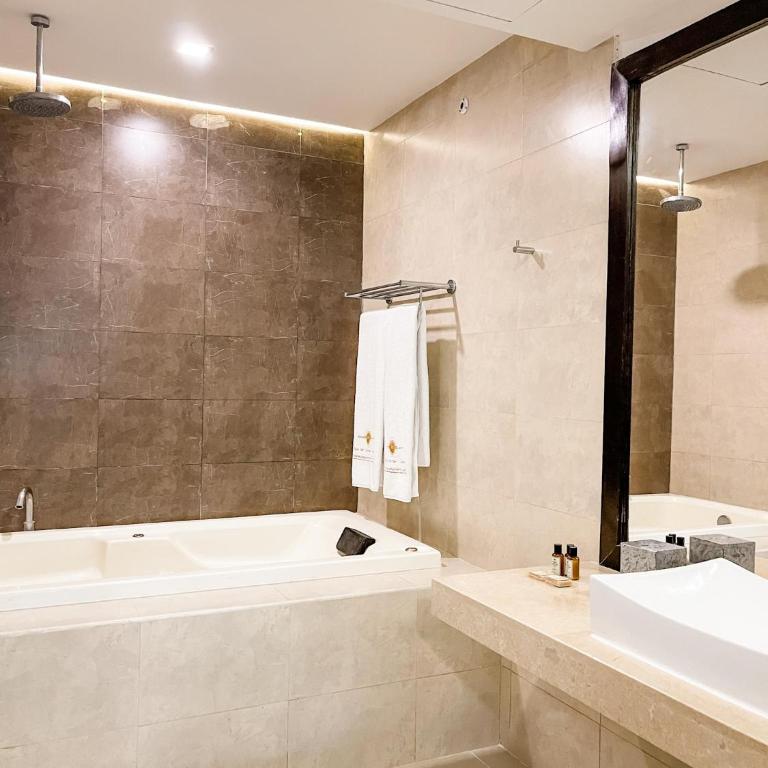 ATC18 2bed Ocean View penthouse with jacuzzi and private pool - Two-Bedroom Apartment - 19