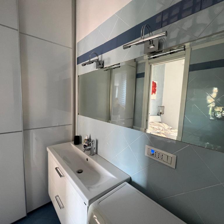 Confortevole appartamento zona Bocconi-Porta Romana - One-Bedroom Apartment - 13
