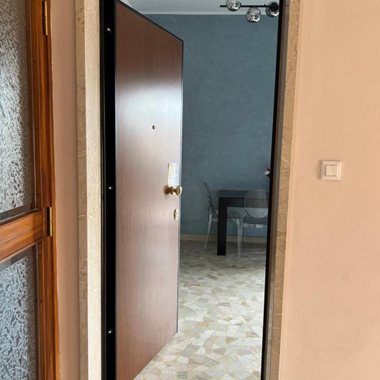 Confortevole appartamento zona Bocconi-Porta Romana - One-Bedroom Apartment - 2