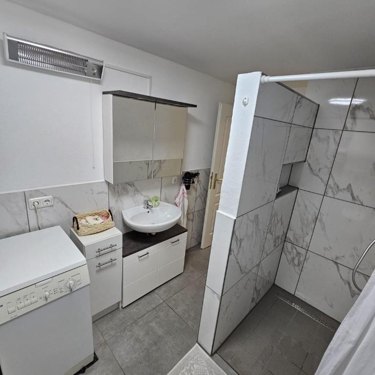 Ferienwohnung Erna - Apartment mit 2 Schlafzimmern - 24
