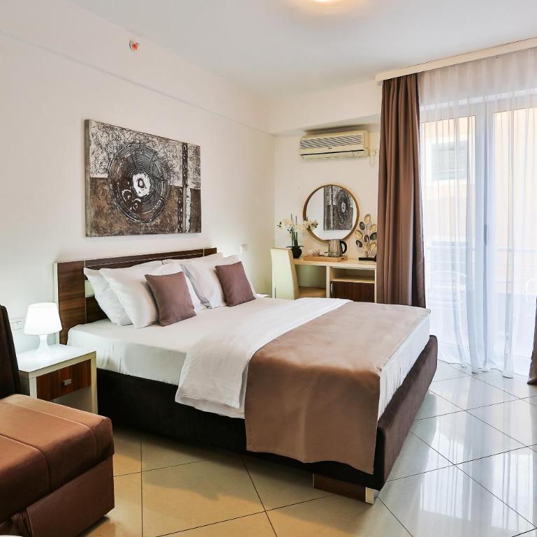 Hotel La mer - Double Room with Extra Bed - 1