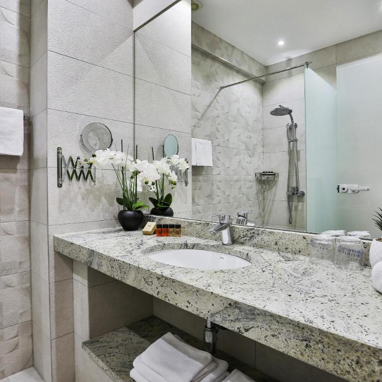 Hotel La mer - Double Room with Sea View - 8