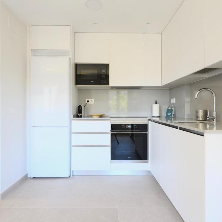Brand New 2BR with Auto Check-In - Apartamento - 8
