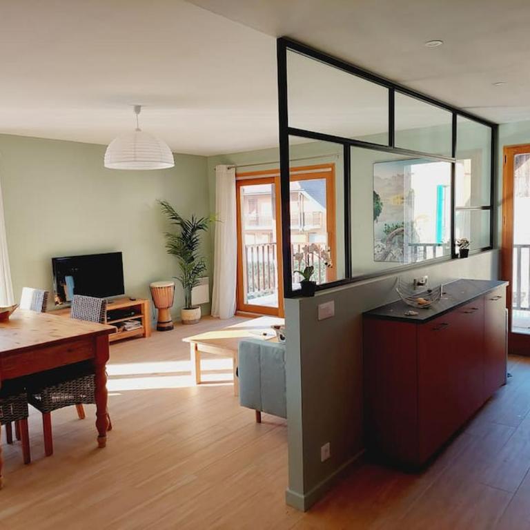 Charmant Appartement Lac d'Annecy / Ski - 6 Pers - Appartement 3 Chambres - 4