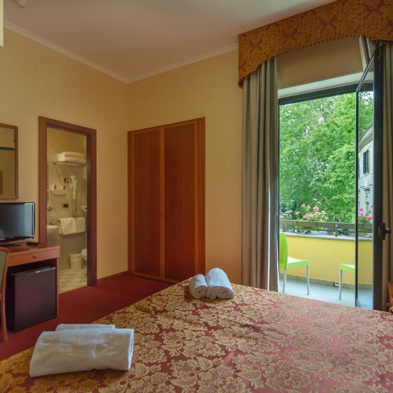 Hotel Columbus sul Lago - Camera Matrimoniale/Doppia con Letti Singoli con Balcone - 6