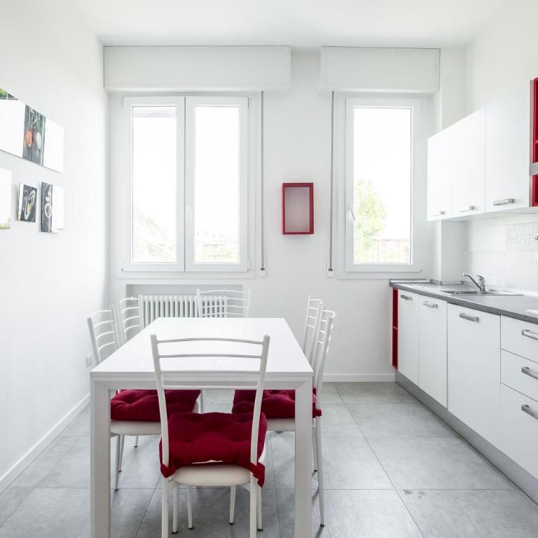 Bologna Accommodation Fiera 2 Checkin Automatico - Aperti H24 - Two-Bedroom Apartment - 2