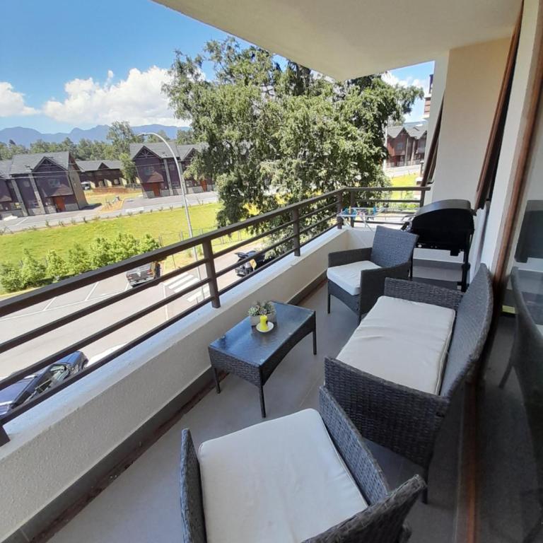 CONDOMINIO LOS CASTAÑOS ALICURA, PUCÓN, departamento 2 dormitorios, 1 baño, estacionamiento, piscina - Two-Bedroom Apartment - 7