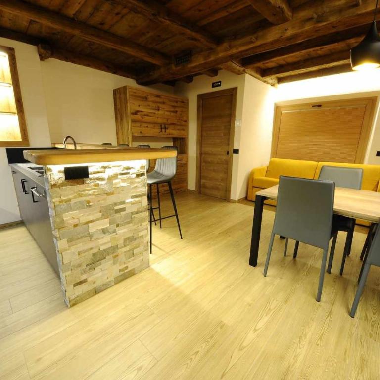 Chalet Lucky Exclusive by Livigno Accomodation - Deluxe Triple Room - 12