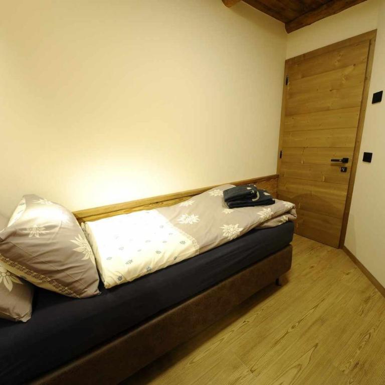 Chalet Lucky Exclusive by Livigno Accomodation - Deluxe Triple Room - 20