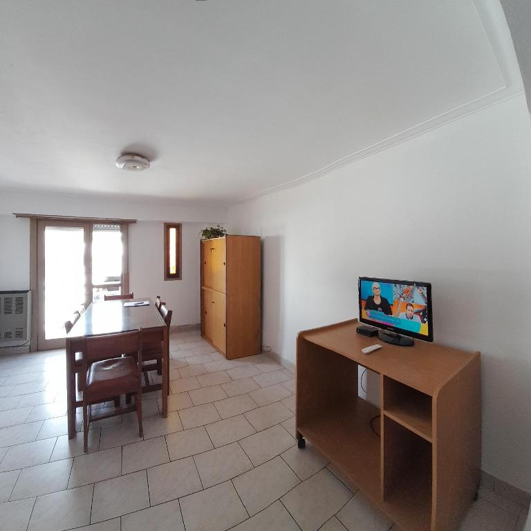 Departamento Mar del Plata 2 ambientes excelente ubicacion a pocos metros de la terminal - One-Bedroom Apartment - 1