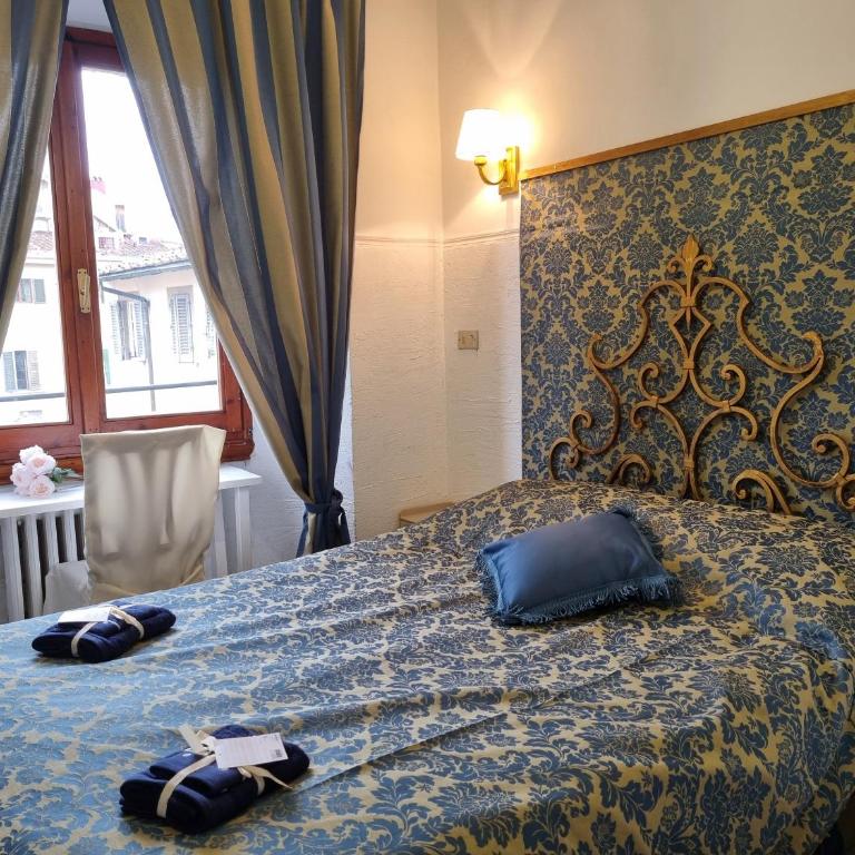 LA SEDE DELL'ARTE Monolocale Studio e Camere in Torre Medievale vicino a Duomo e Piazza Signoria - Camera Matrimoniale con Bagno in Comune - 44