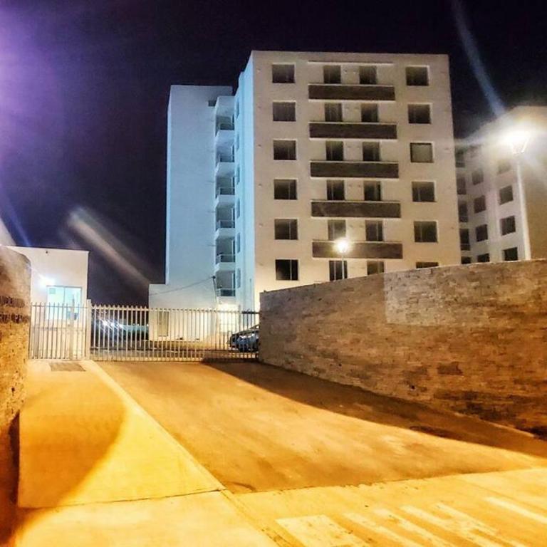 Departamento La Serena, 3 Dormitorios, 2 Baños, Estacionamiento, Wifi y Mas - Three-Bedroom Apartment - 25