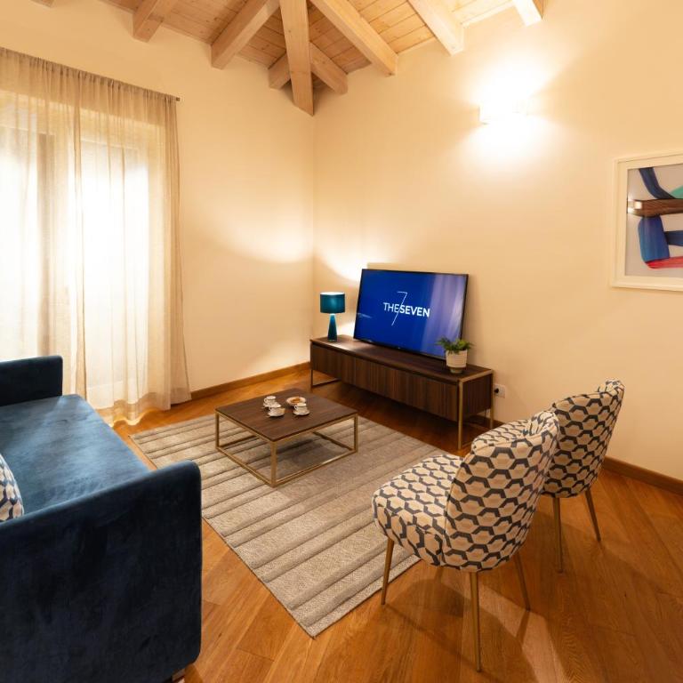 The Seven Residence - Apartment with Terrace - 14
