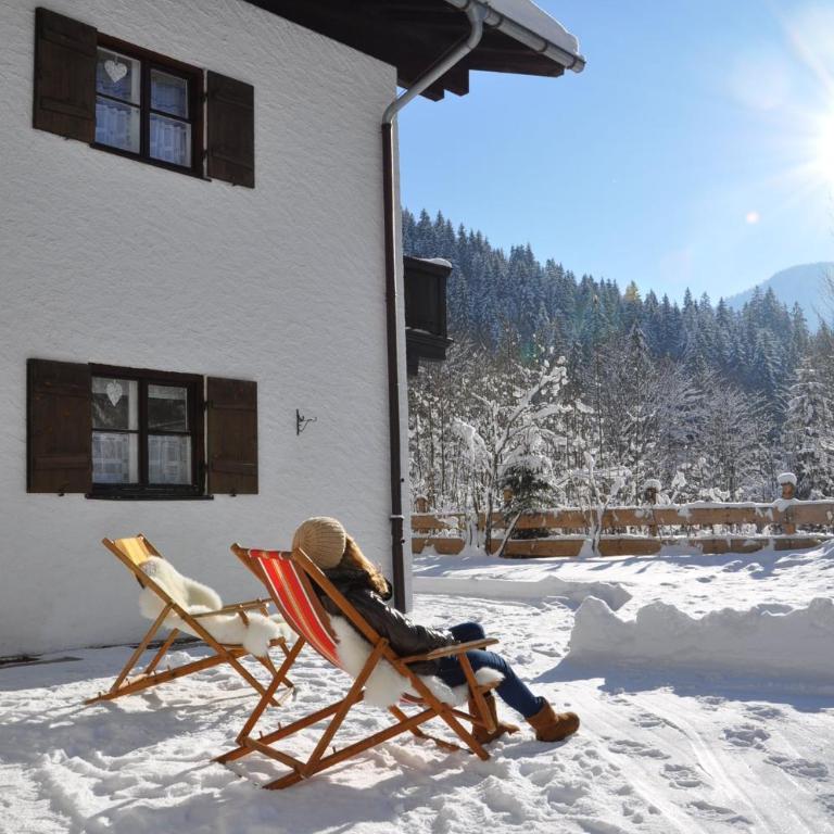 Forsthaus Reit im Winkl - Apartment mit 3 Schlafzimmern - 2
