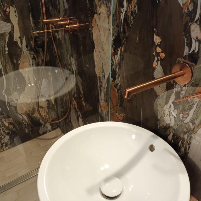 B&Bari, via Crollalanza - guesthouse Le Case di Aurelia - Double Room with Private Bathroom - 1