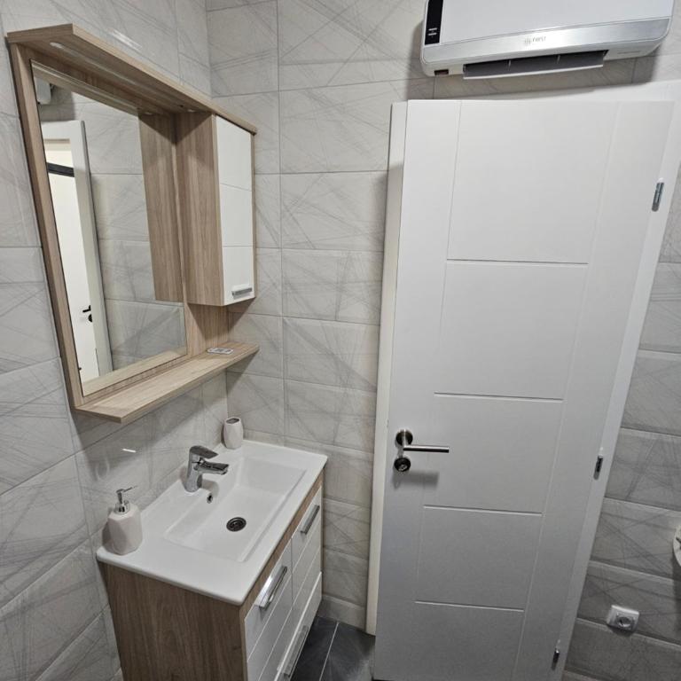 Apartman Branko - One-Bedroom Apartment - 14