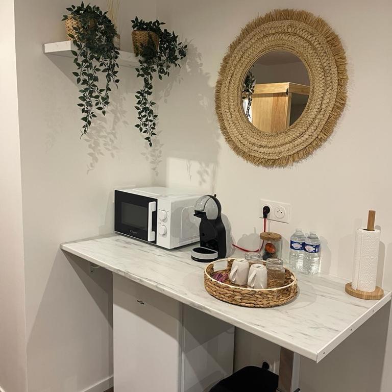 La Suite Bali Jacuzzi,Sauna,Netflix,Disney - Appartement 1 Chambre - 10