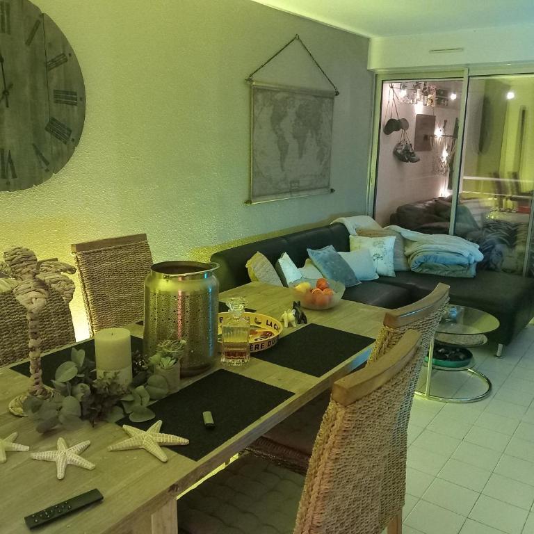 T3 vue mer - terrasse couverte, piscine, parking, proche du centre ville. - Apartment mit 2 Schlafzimmern - 2