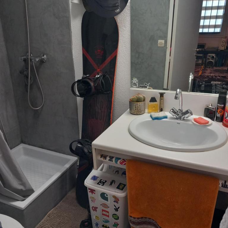 T3 vue mer - terrasse couverte, piscine, parking, proche du centre ville. - Apartment mit 2 Schlafzimmern - 88