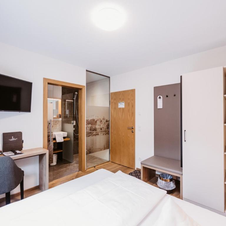 Landhotel Laudersbach - Großes Einzelzimmer - 1