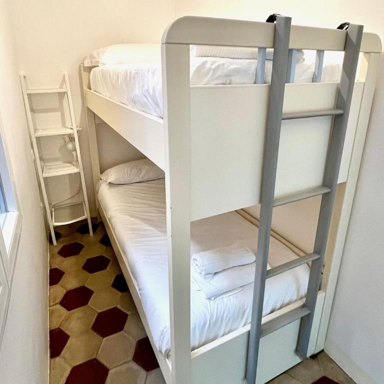 Appartamento Mascarella 19 - Two-Bedroom Apartment - 4