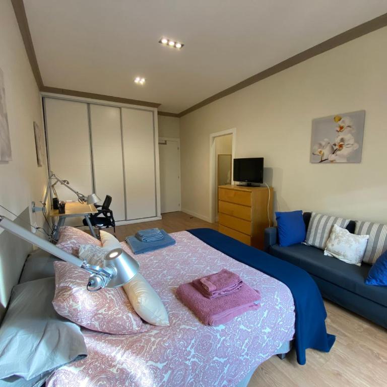 Spatious luxe apartment Paseo de Gracia Diagonal - One-Bedroom Apartment without Elevator. - 15