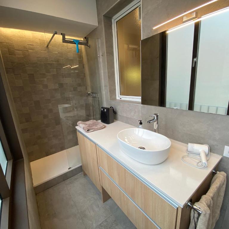 Spatious luxe apartment Paseo de Gracia Diagonal - One-Bedroom Apartment without Elevator. - 17