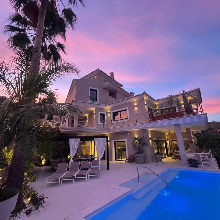 ULTIMATE LUXURY DREAM VILLA with 7 BEDROOMS, GYM, SPA and INFINITY POOL - Villa - 62