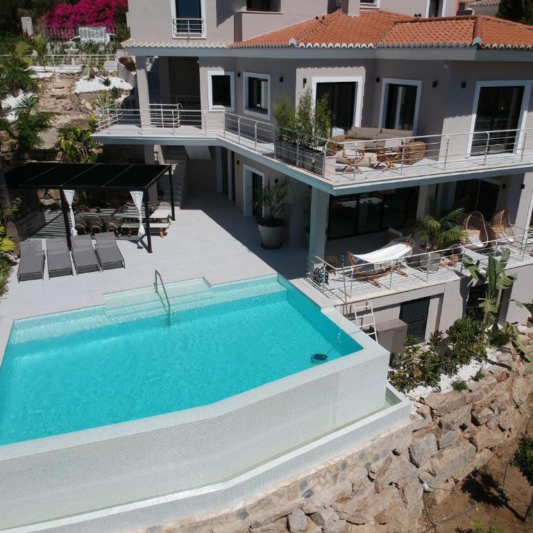 ULTIMATE LUXURY DREAM VILLA with 7 BEDROOMS, GYM, SPA and INFINITY POOL - Villa - 2
