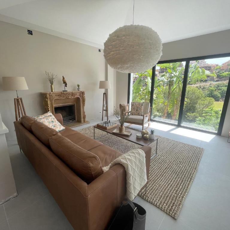 ULTIMATE LUXURY DREAM VILLA with 7 BEDROOMS, GYM, SPA and INFINITY POOL - Villa - 17