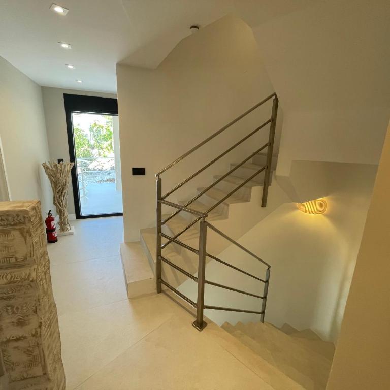 ULTIMATE LUXURY DREAM VILLA with 7 BEDROOMS, GYM, SPA and INFINITY POOL - Villa - 52