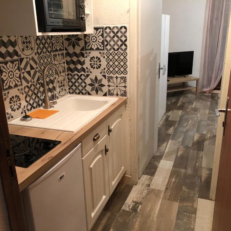 STUDIO LES JONQUILLES - One-Bedroom Apartment - 4