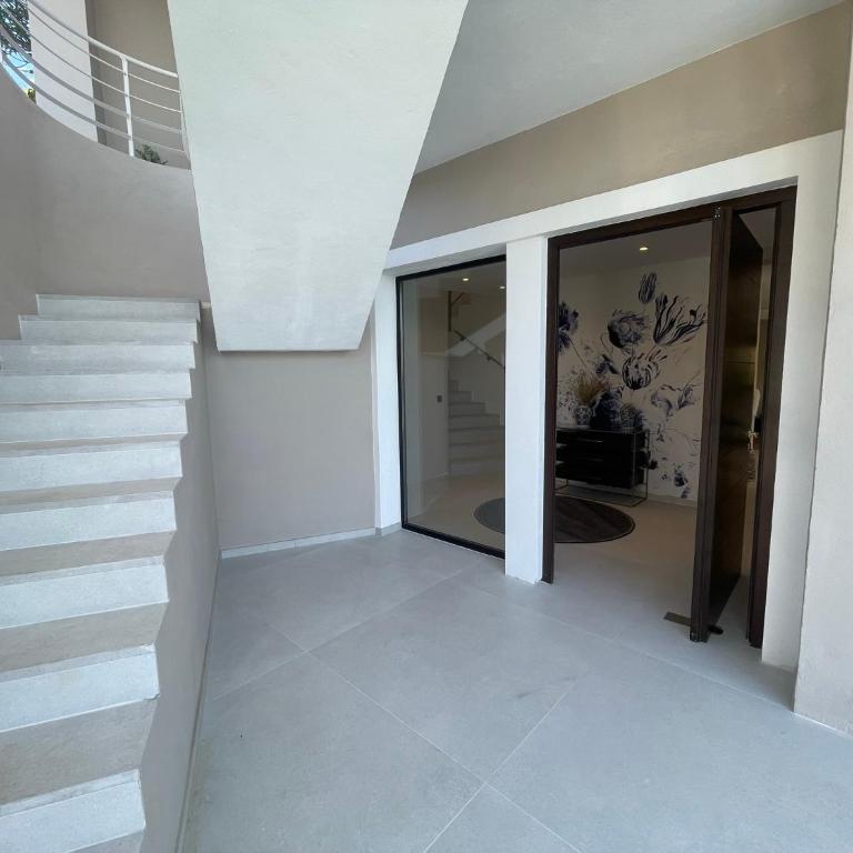 ULTIMATE LUXURY DREAM VILLA with 7 BEDROOMS, GYM, SPA and INFINITY POOL - Villa - 66