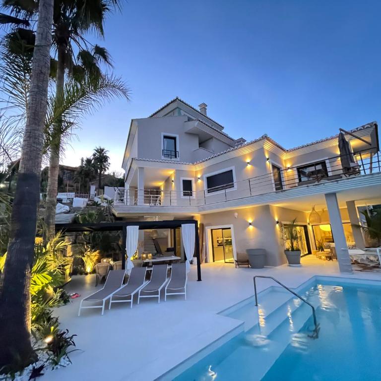 ULTIMATE LUXURY DREAM VILLA with 7 BEDROOMS, GYM, SPA and INFINITY POOL - Villa - 67