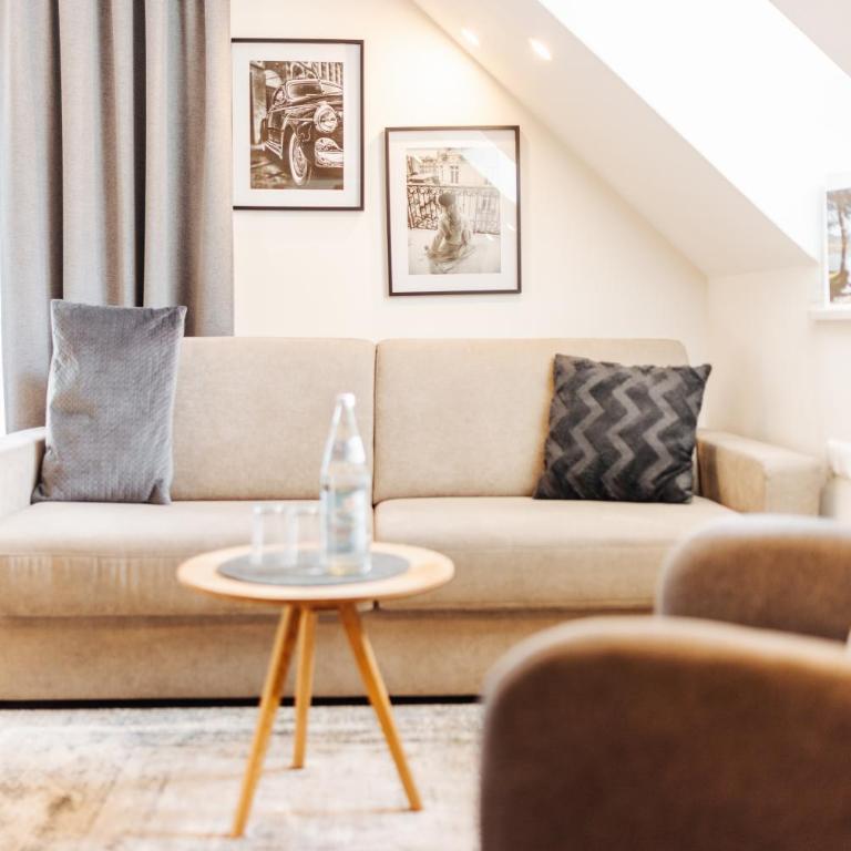 Pension Linder - Familienzimmer mit 2 Schlafzimmern und Seeblick - 1