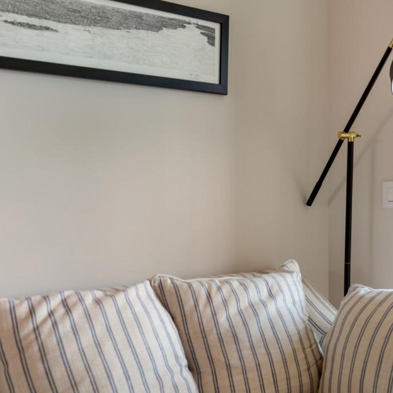 Bright Modern-2Bedroom 1Bathroom -Av. de América - Two-Bedroom Apartment - 5
