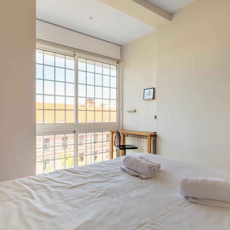 Bright Modern-2Bedroom 1Bathroom -Av. de América - Two-Bedroom Apartment - 11