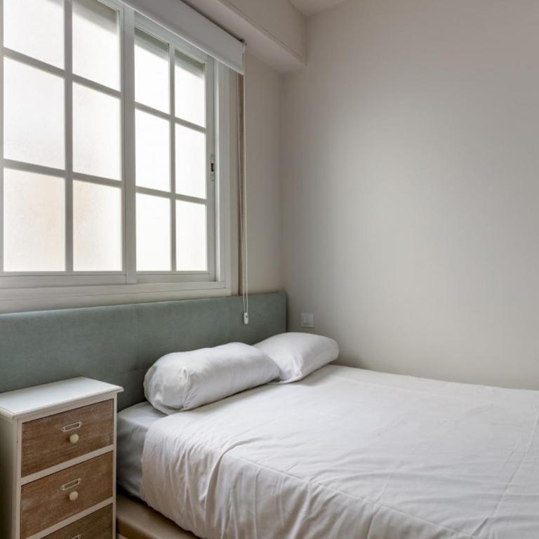Bright Modern-2Bedroom 1Bathroom -Av. de América - Two-Bedroom Apartment - 13