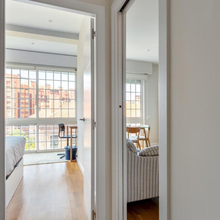 Bright Modern-2Bedroom 1Bathroom -Av. de América - Two-Bedroom Apartment - 17