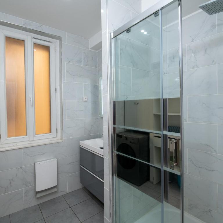 #Rubis du Sud - Wifi - Clim -Parking - Balcon# - Three-Bedroom Apartment with Balcony - 5