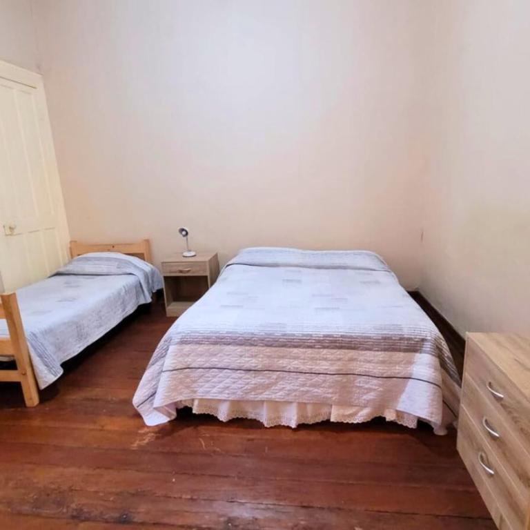 Toesca B&B - Habitación Triple Económica con baño compartido - 2