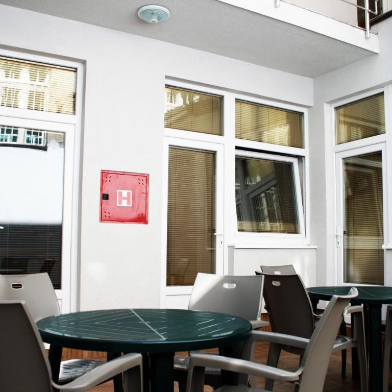 Hostel Mak - Četvorokrevetna Soba sa Sopstvenim Kupatilom - 2