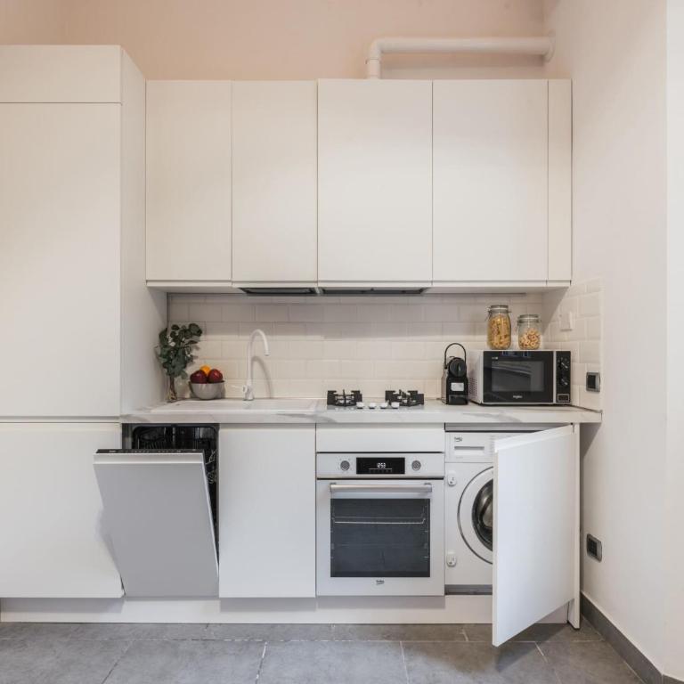 The Best Rent - Three-Bedroom apartment in Manzoni district - Appartamento con 3 Camere da Letto - 4