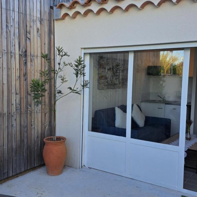 STUDIO tout équipé avec parking ISLE SUR LA SORGUE - Apartamento de 1 dormitorio - 10