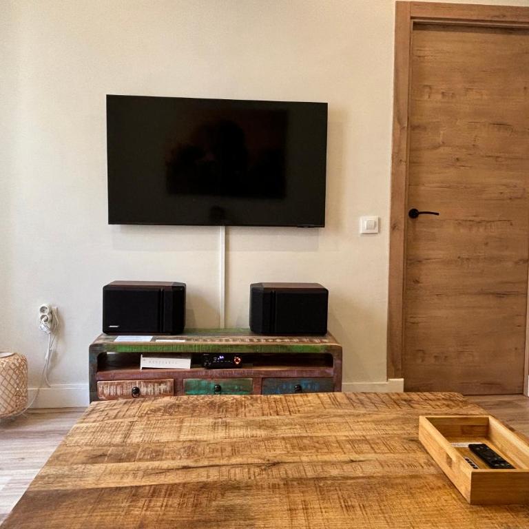 PRECIOUS AND ORIGINAL APARTMENT CENTER - Apartamento de 2 dormitorios - 3