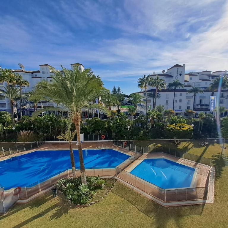 Holidays & Home Luminous Apartment in Playas del Duque , Puerto Banus - Apartamento de 3 dormitorios - 2