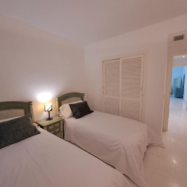 Holidays & Home Luminous Apartment in Playas del Duque , Puerto Banus - Apartamento de 3 dormitorios - 19